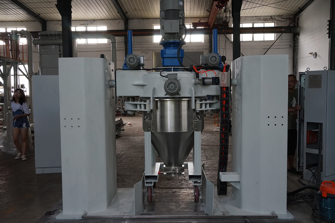 Zweipoliger pneumatischer elektrostatischer Pulverbehältermischer